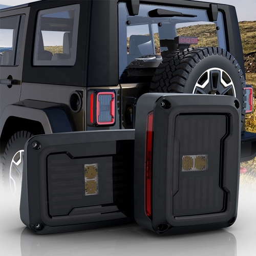აშშ / ევროკავშირის ვერსია Jeep JK უკანა უკანა შუქები განათებულია Jeep JK შებოლილი კუდის შუქები